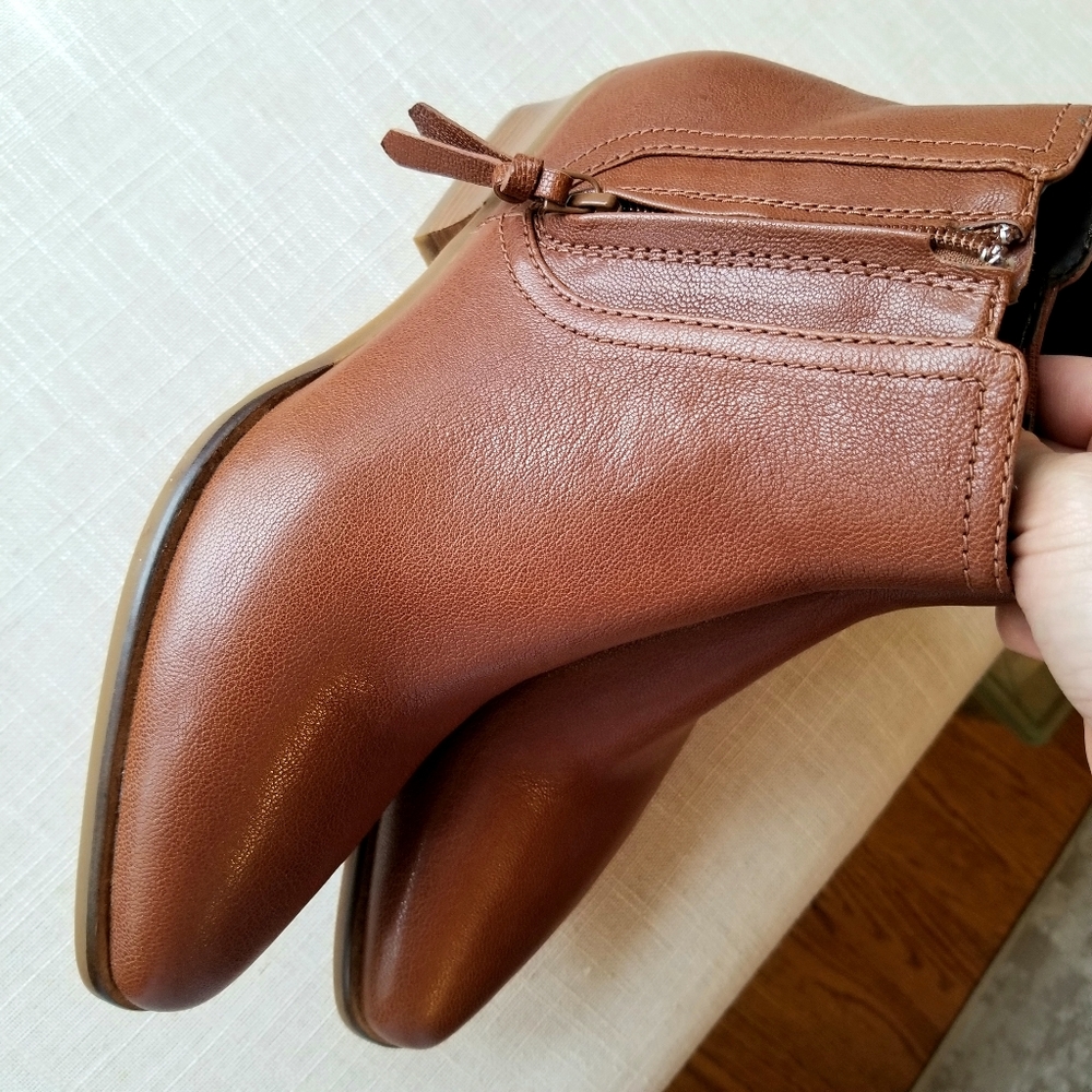 Cole Haan Hadlyn Bootie Ankle Boot NWT 8B 8.5B New - Picture 2 of 11